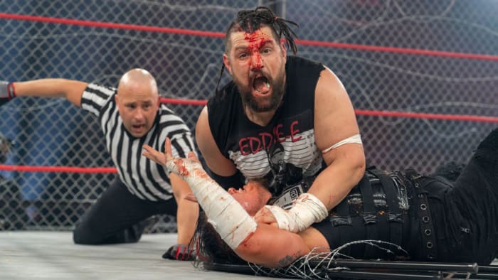 A bloody Eddie Edwards pins Sami Callihan